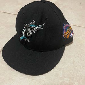 Florida Marlins 1997 World Series Championship Cap, SIZE 7, excellent condition
